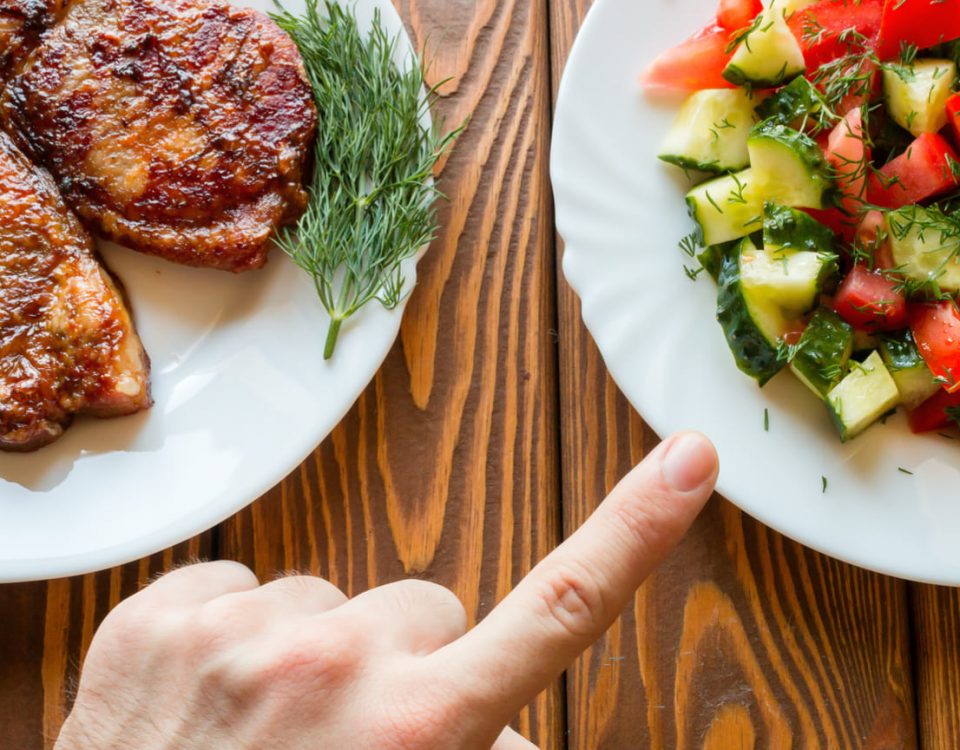 Cambiar la carne roja por proteínas vegetales reduce el riesgo cardiovascular